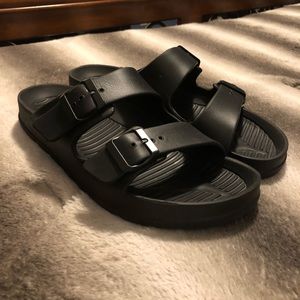 American Eagle Sandals